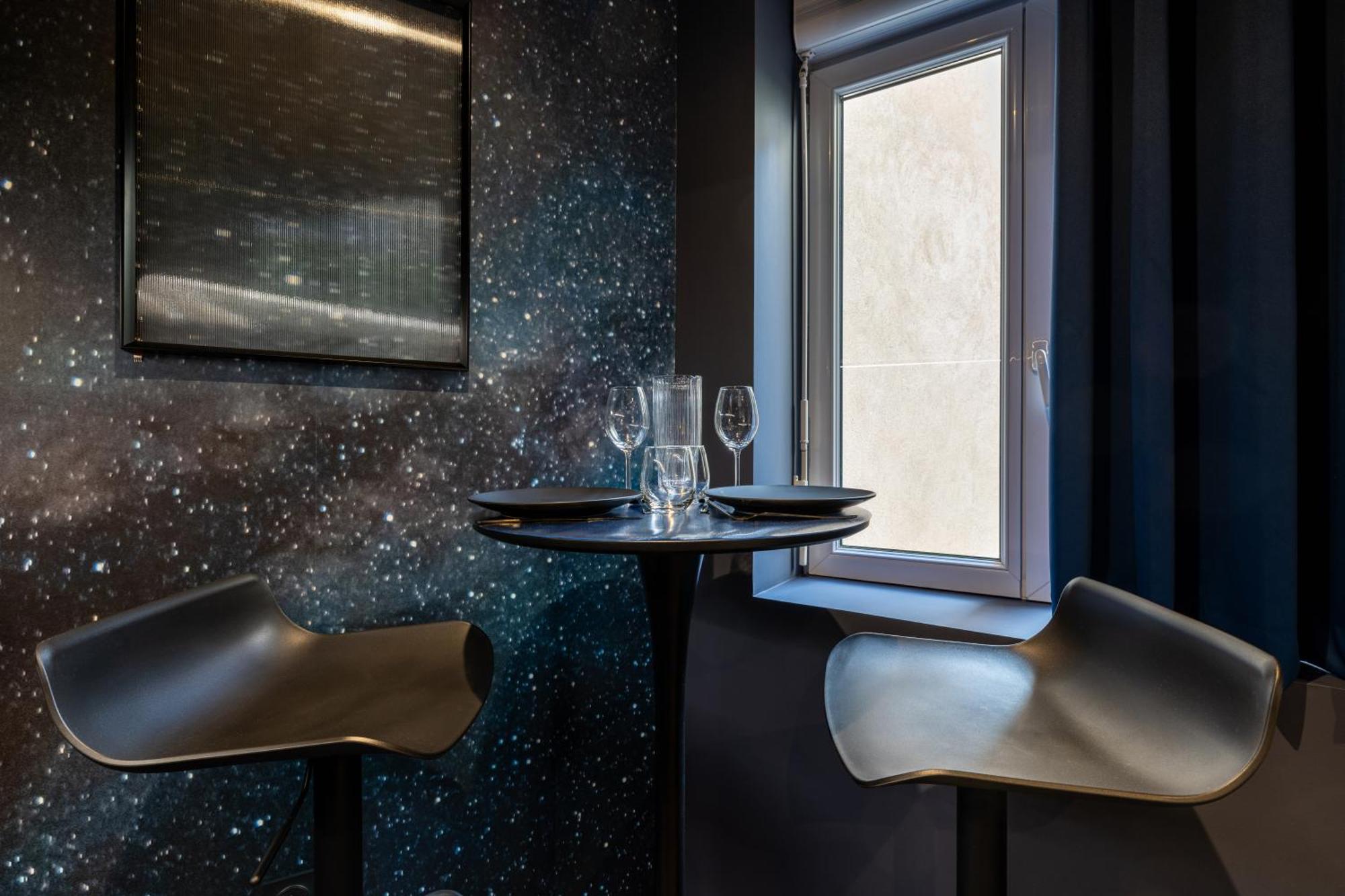 Galaxy La Tete Dans Les Etoiles Apartment Riom Exterior foto