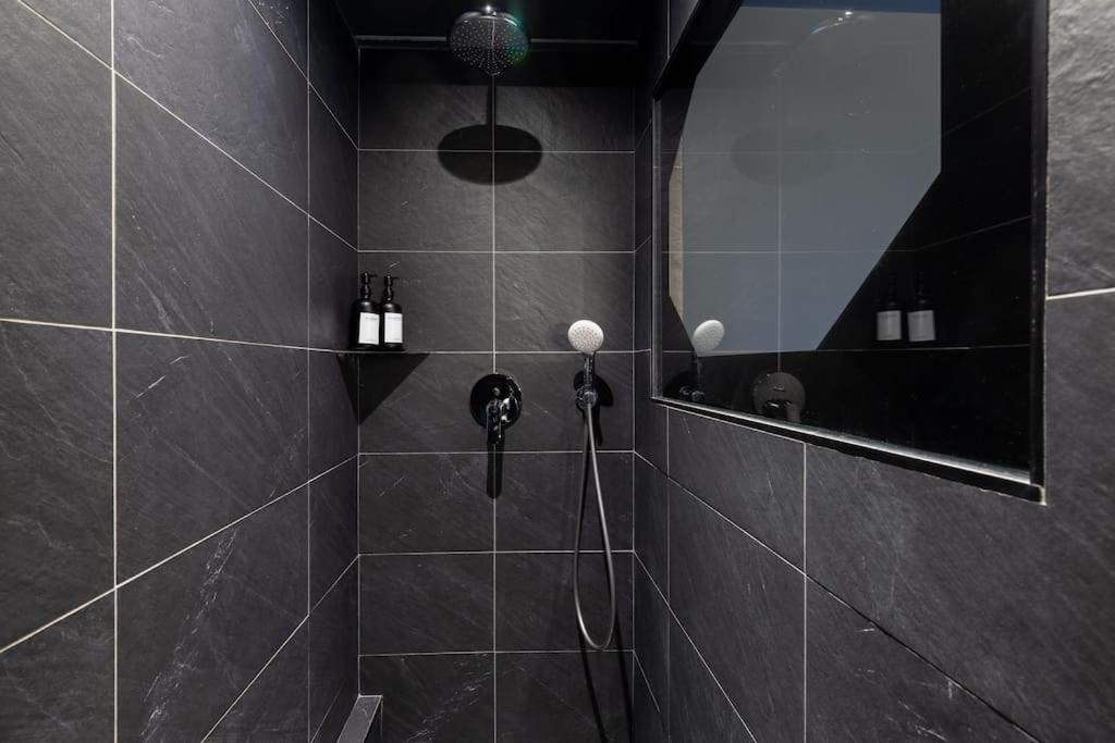 Galaxy La Tete Dans Les Etoiles Apartment Riom Exterior foto